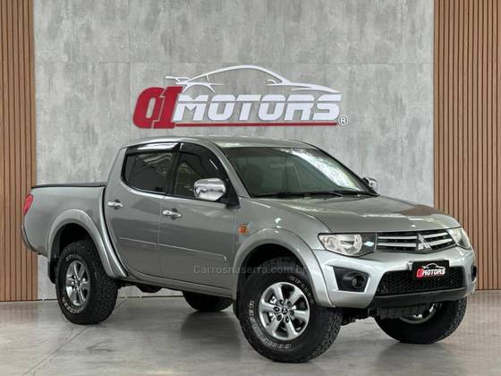 MITSUBISHI L200 TRITON 3.5 4X4 CD V6 24V GASOLINA 4P AUTOMÁTICO